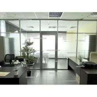 Офісні перегородки марки Алюрон (Польща), виготовлення та монтаж, Одне або два скла, жалюзі, плівка